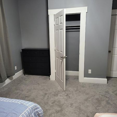 Guest Room With Two Double Beds In Columbus Oh, Airport Location Экстерьер фото
